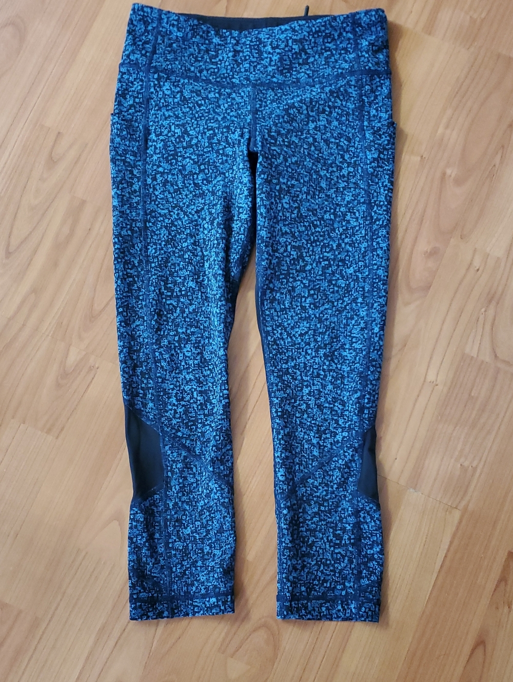 lululemon athletica Blue and Black Speckled Cropped Leggings